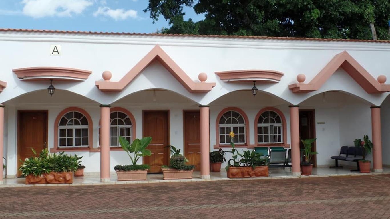 Villa Leone Boutique Hotel