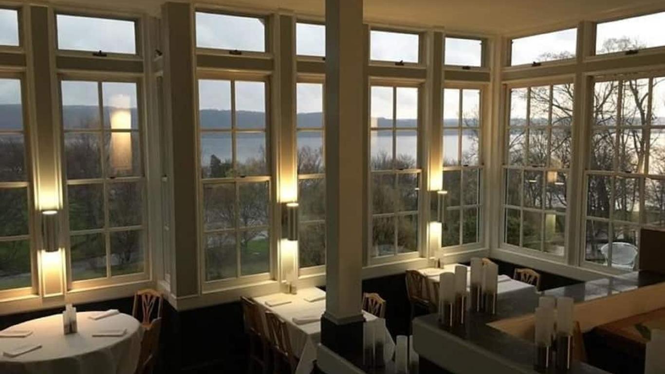 Inn at Taughannock Falls