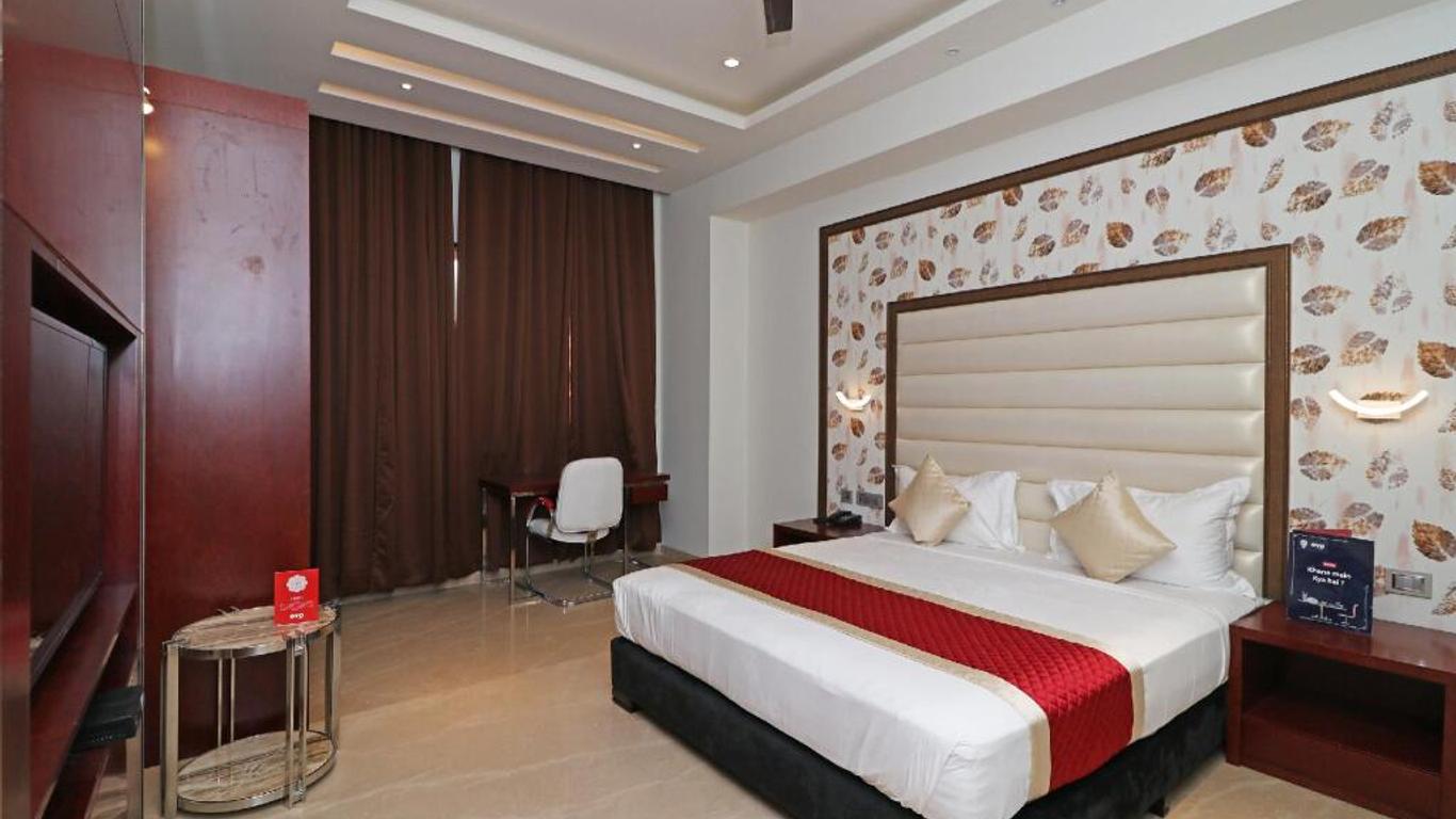 Oyo 12464 Hotel C Pearls