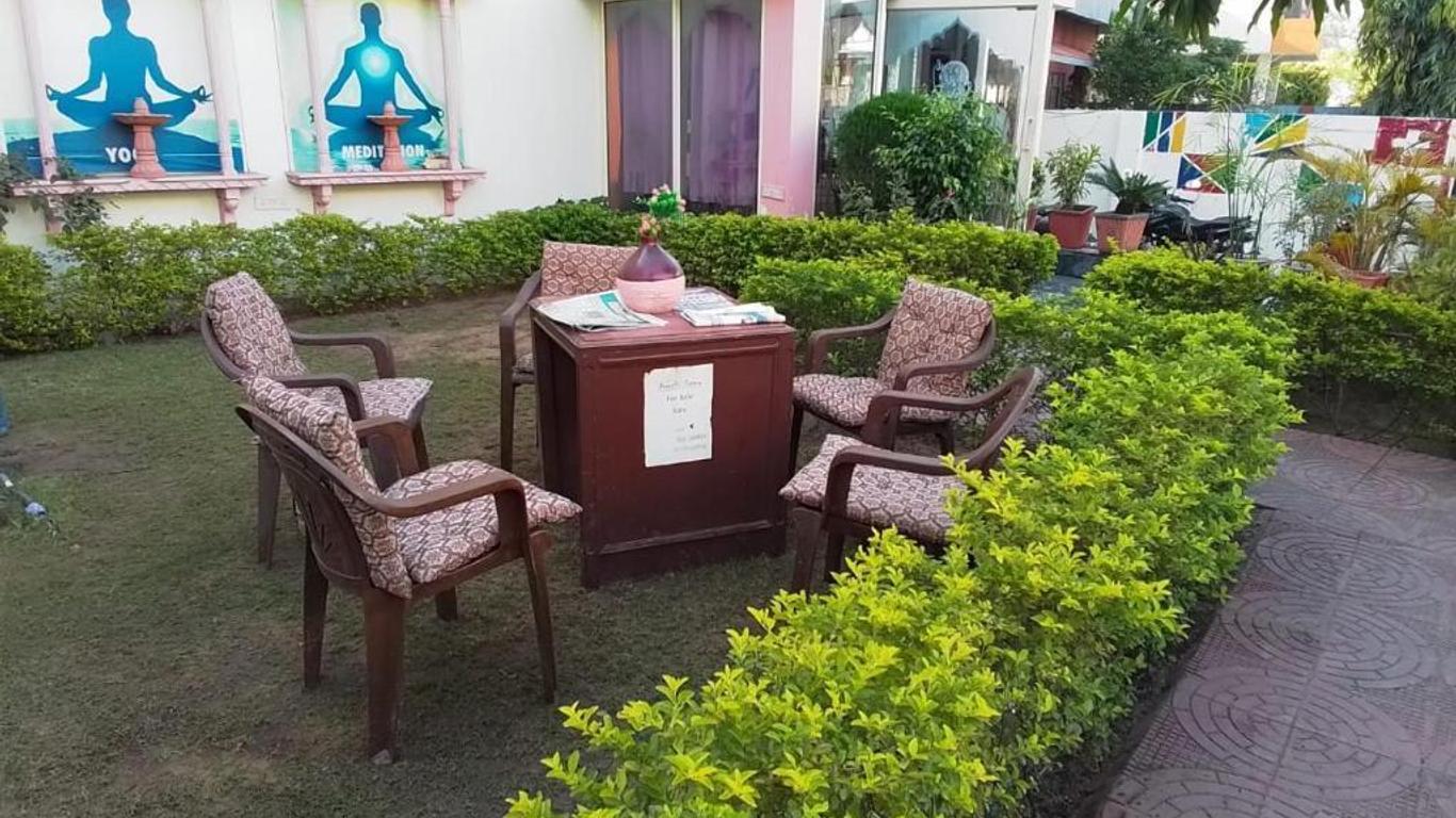 Hotel Singhasan House