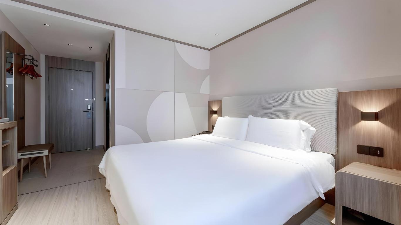 Hanting Hotel Zhangzhou Longjiang Building