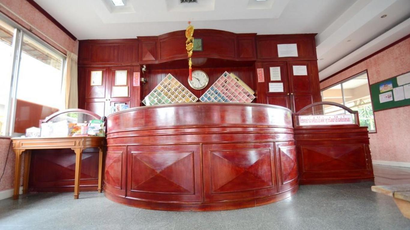 Dee Ma Hotel