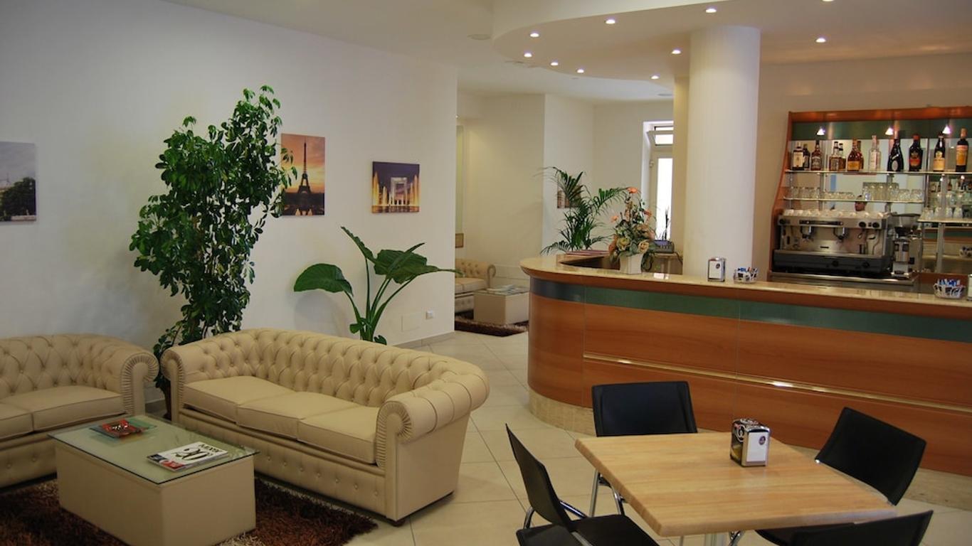 Eu Ropa Hotel