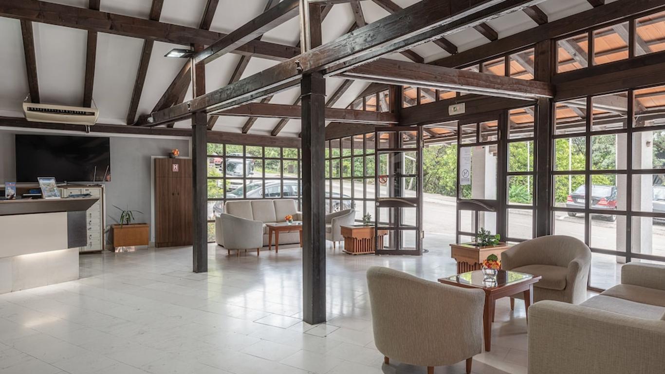 Aparthotel Plat