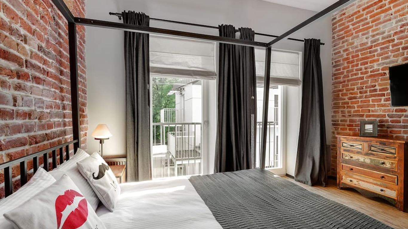 Well Well Aparthotel