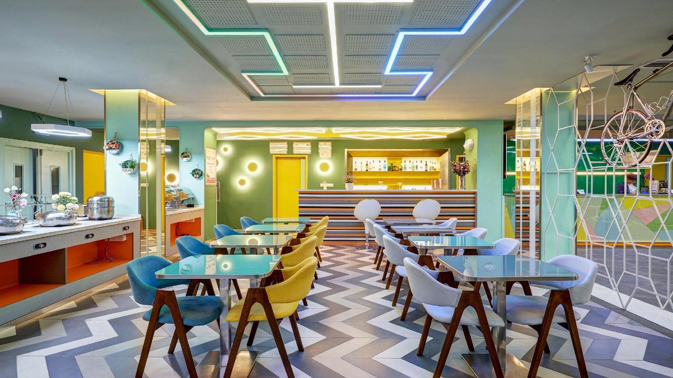 Ibis Zhenjiang Dashikou Hotel