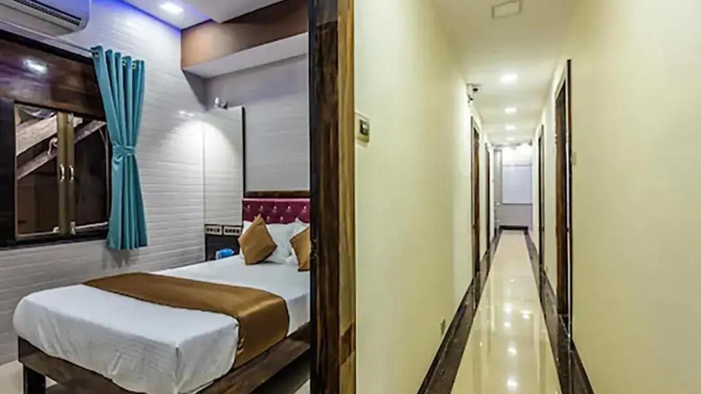 Hotel Plaza Mumbai