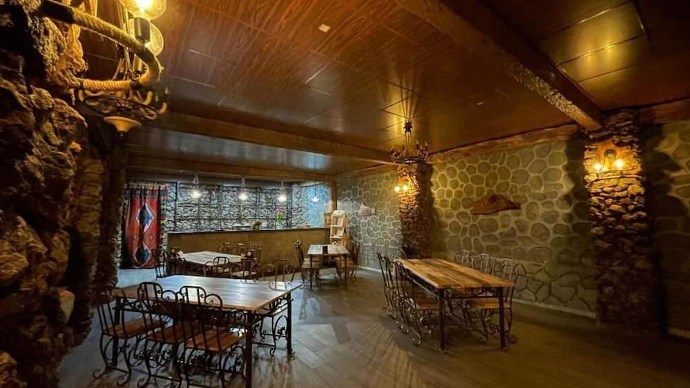 Mina Hotel