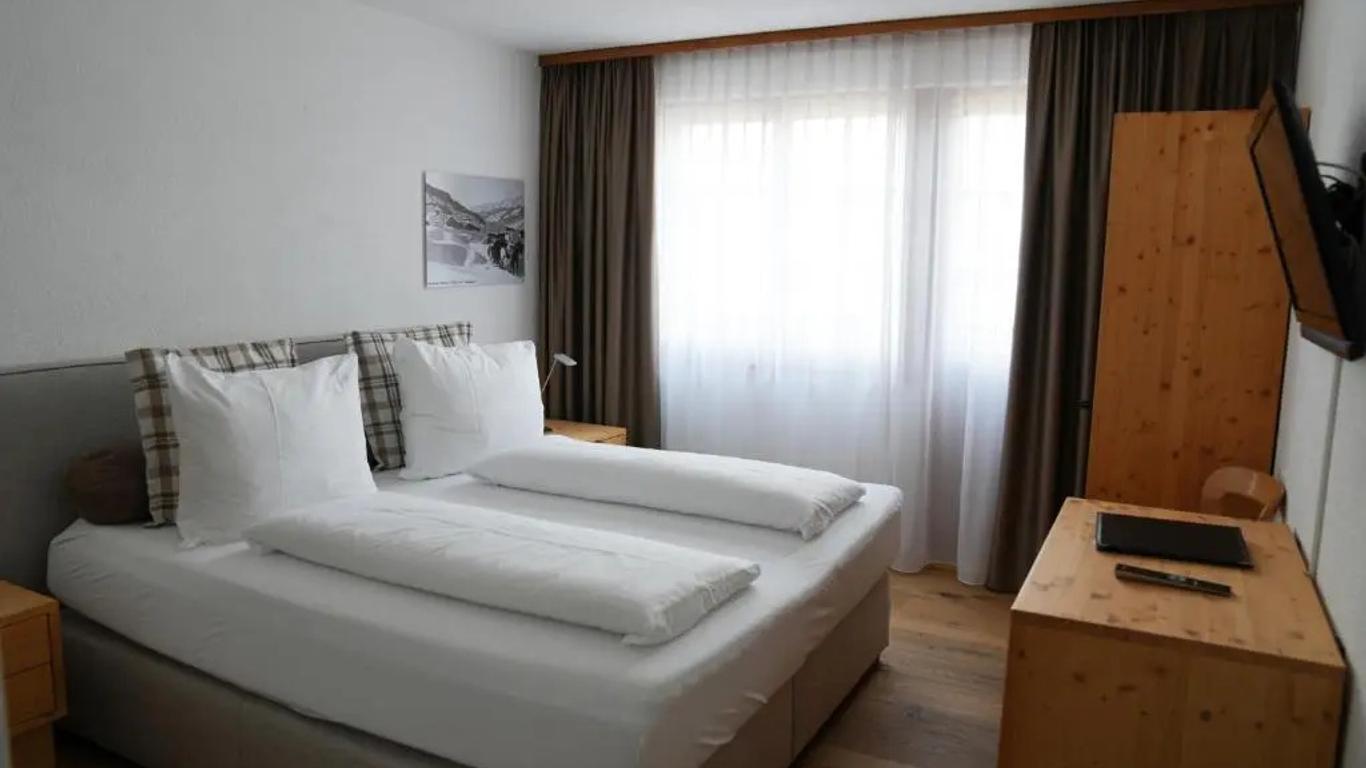 Hotel Surselva