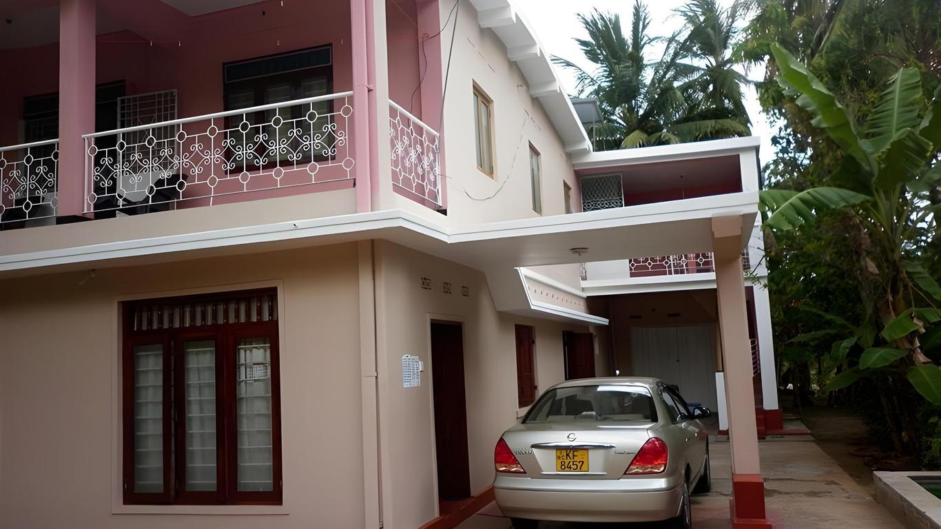 Luxman Guest House
