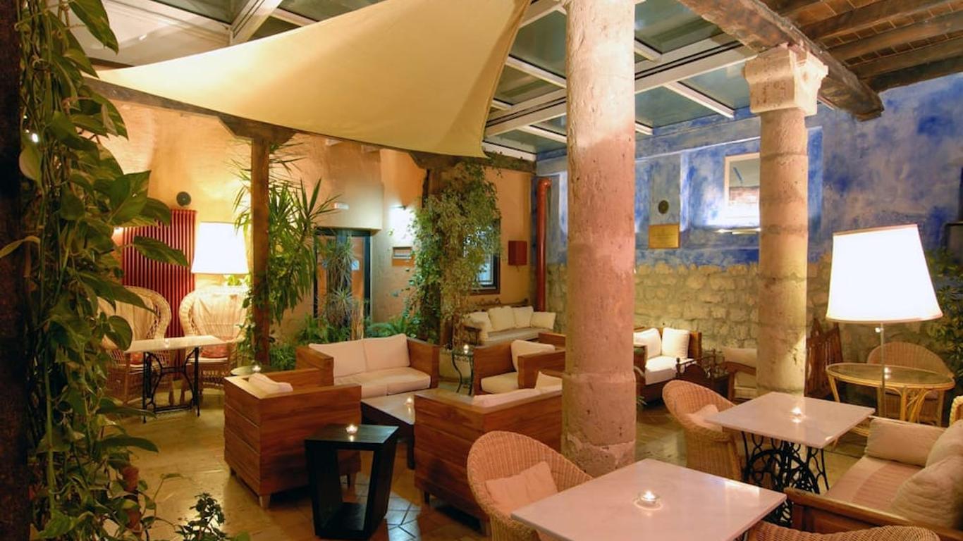 Hotel Casa del Abad