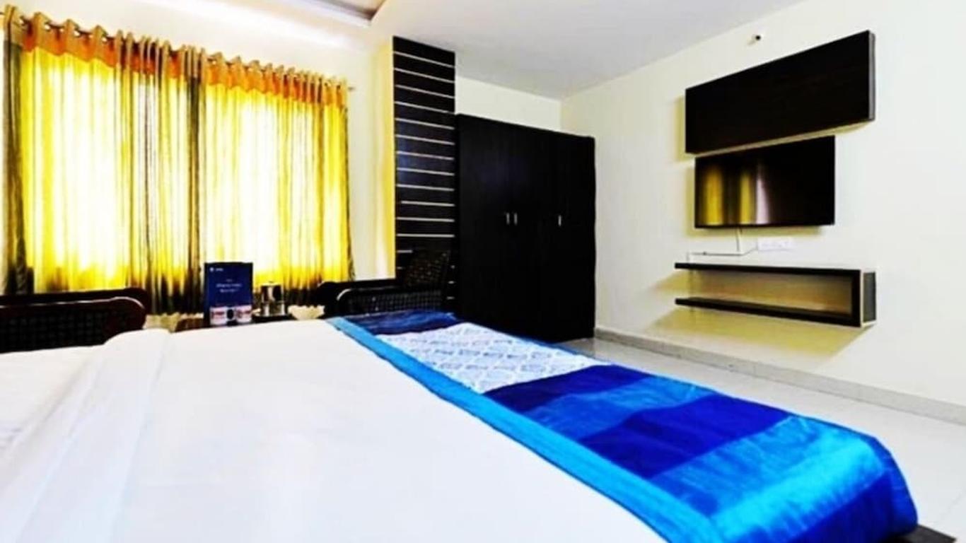 Maruthi Residency Inn