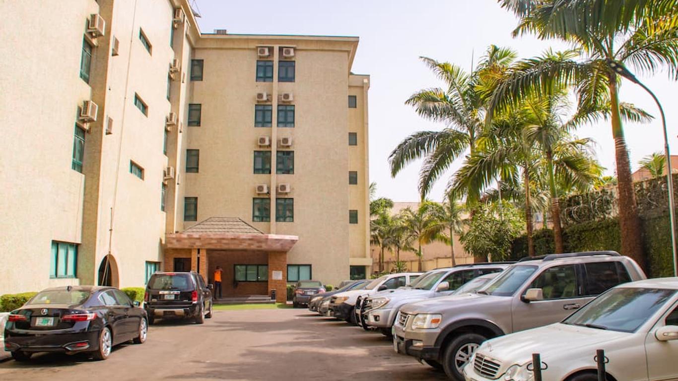 Denis Hotel
