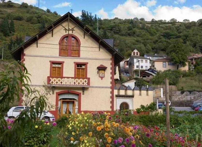 Edificio Foto