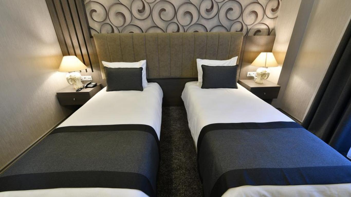 D'Lux Boutique Hotel