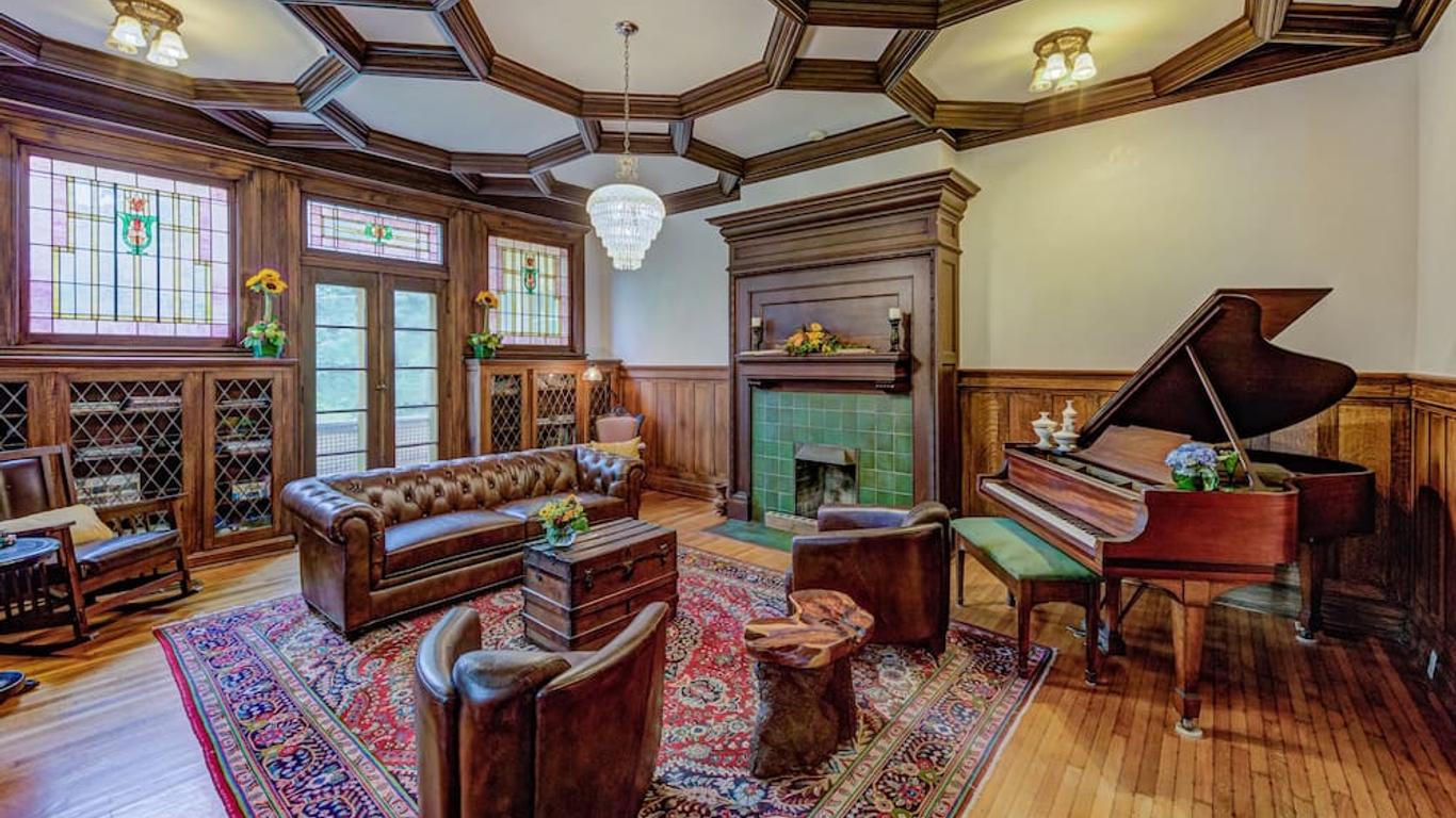 Oak Hall Bnb