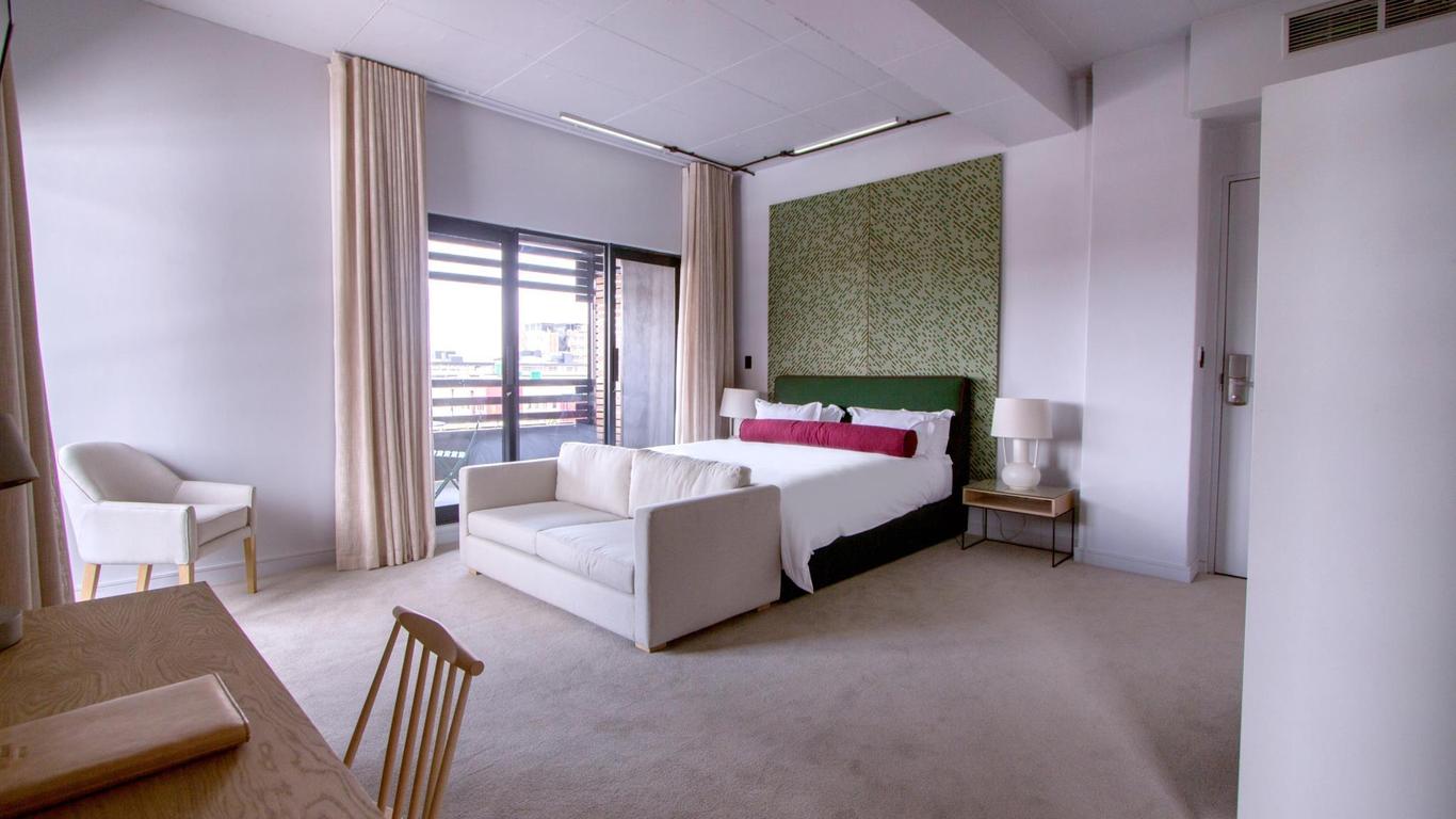 Hallmark Hotel by BON Hotels