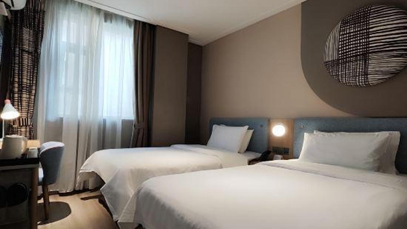 Home Inn Neo Shanghai New International Expo Center Minsheng Road Yanggao Middle Road Metro Station