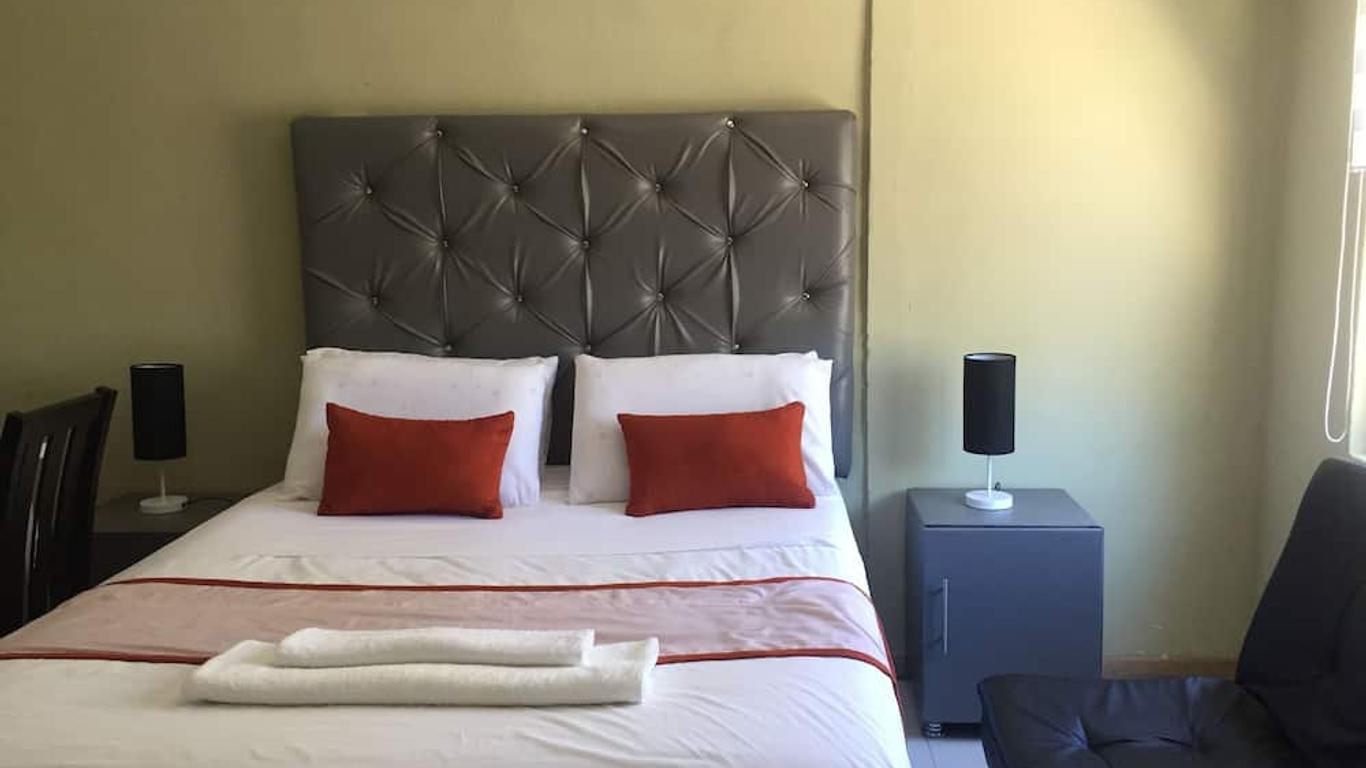 The New Mall Guesthouse