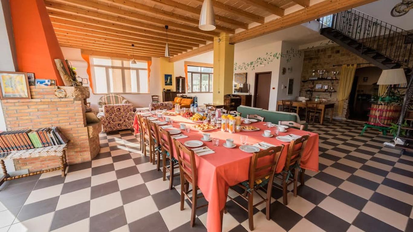 La Casa Rossa Country House