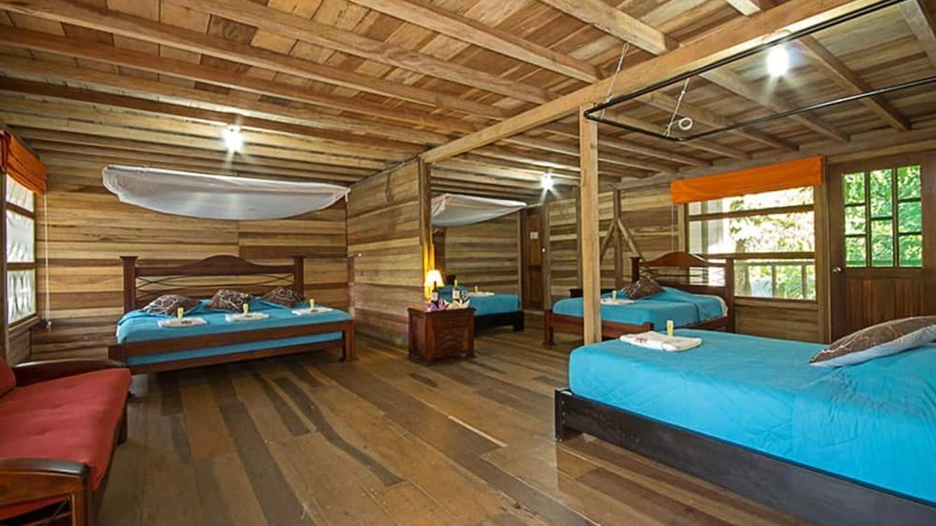 Sani Lodge