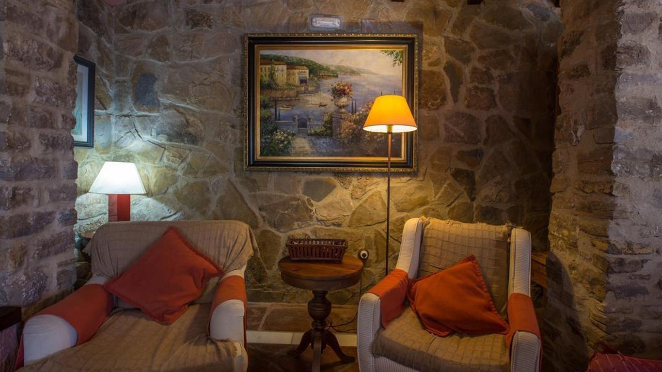 Eco Hotel Cueva del Gato