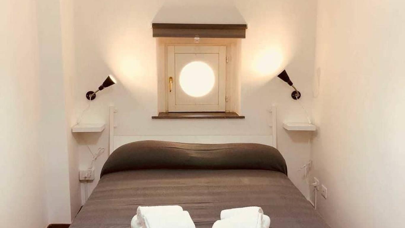 Rota House - Apartment in Santa Chiara, The Heart of Naples