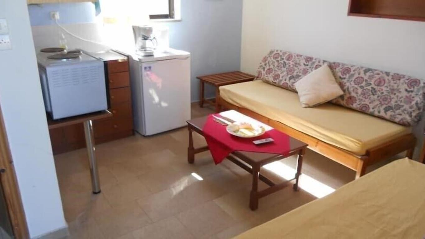 Hippokratis Apartments