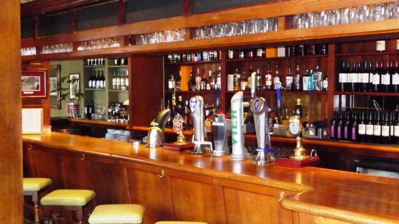 The George Hotel