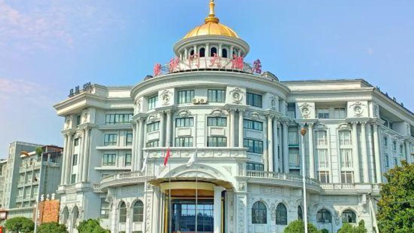Triumphal Arch Hotel