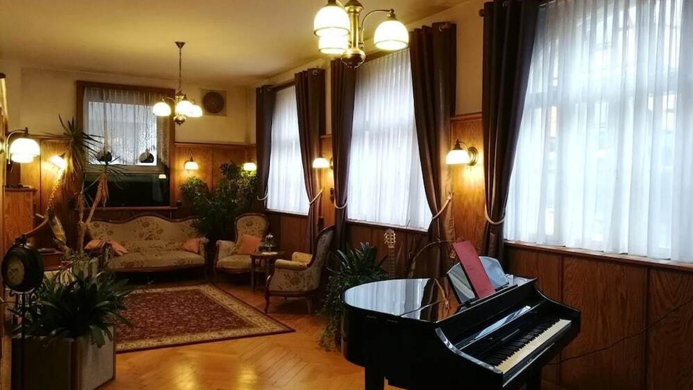 Hotel Adler