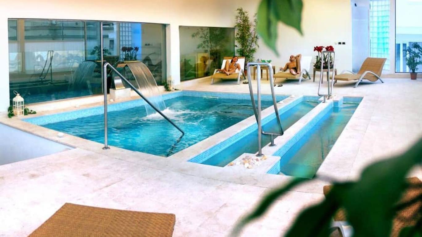 Hotel Airone