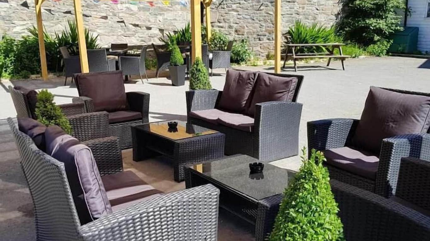 The Lamb and Flag Inn