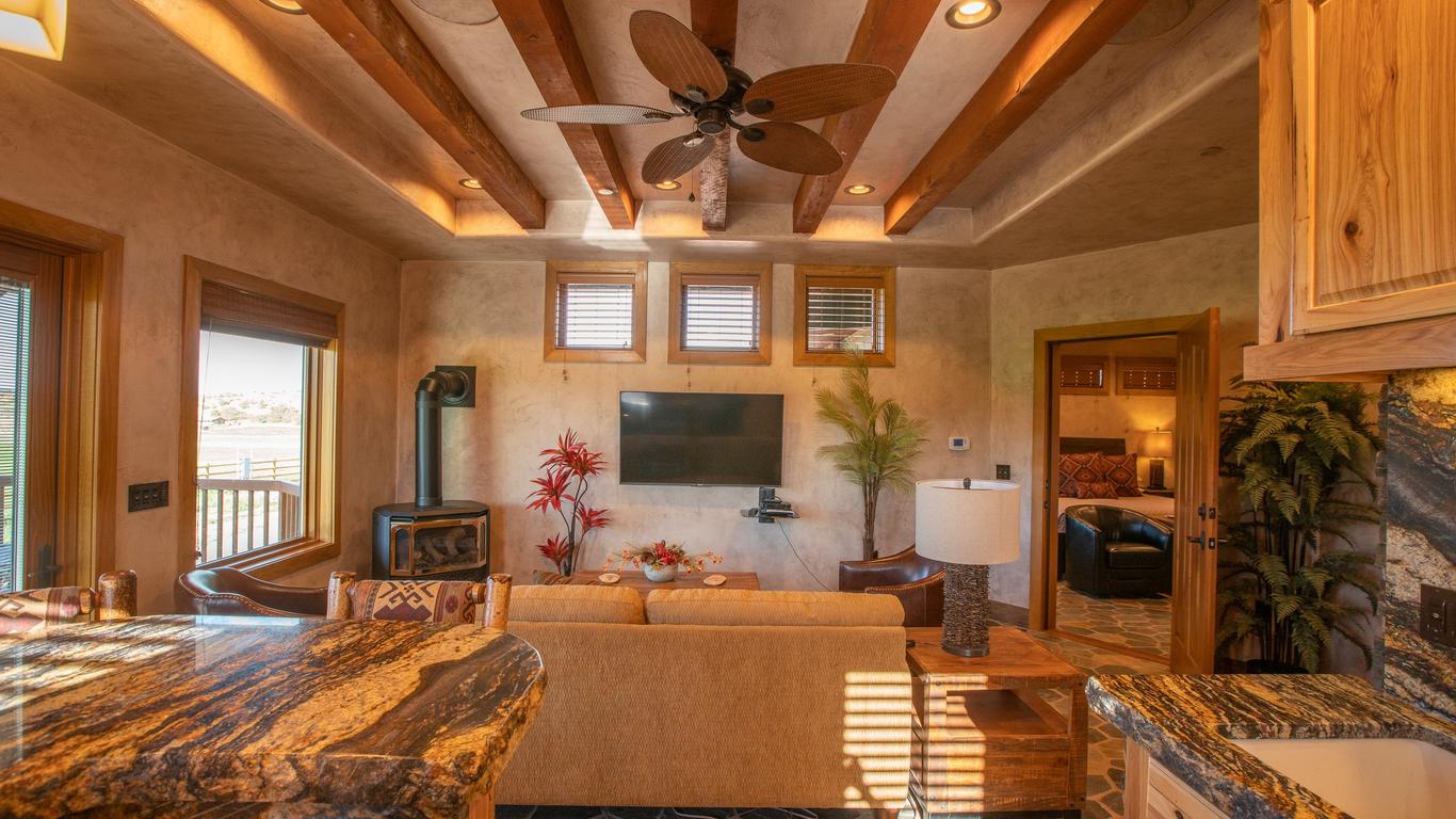 Cougar Ridge Lodge