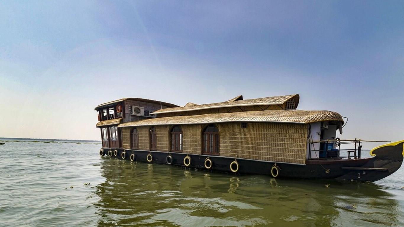Guesthouser 3 Bhk Houseboat 1b08