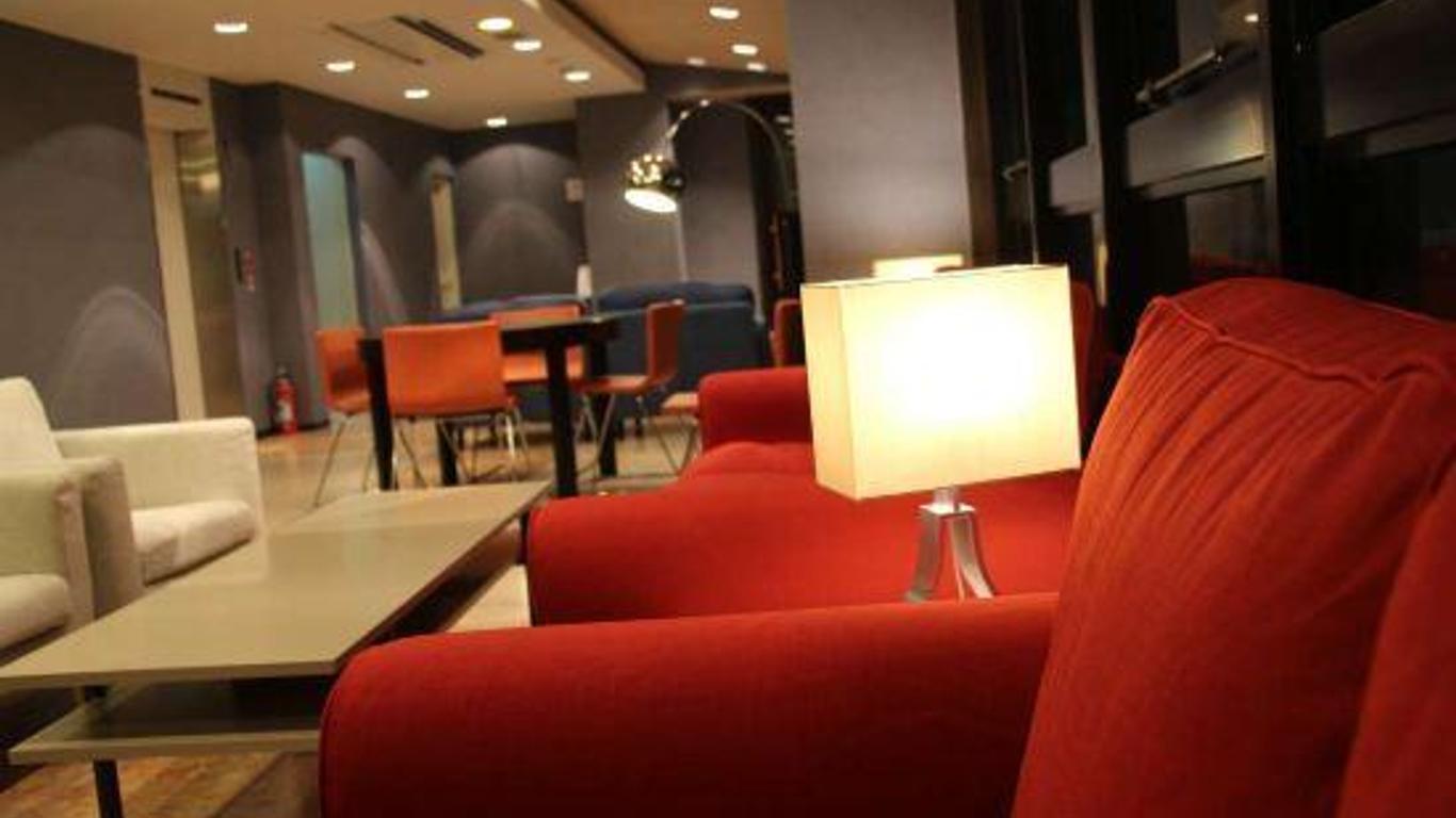 Hotel Suncrown Oaso