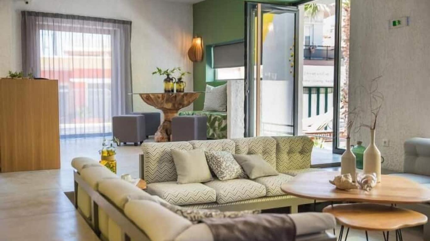 Natali Apartments