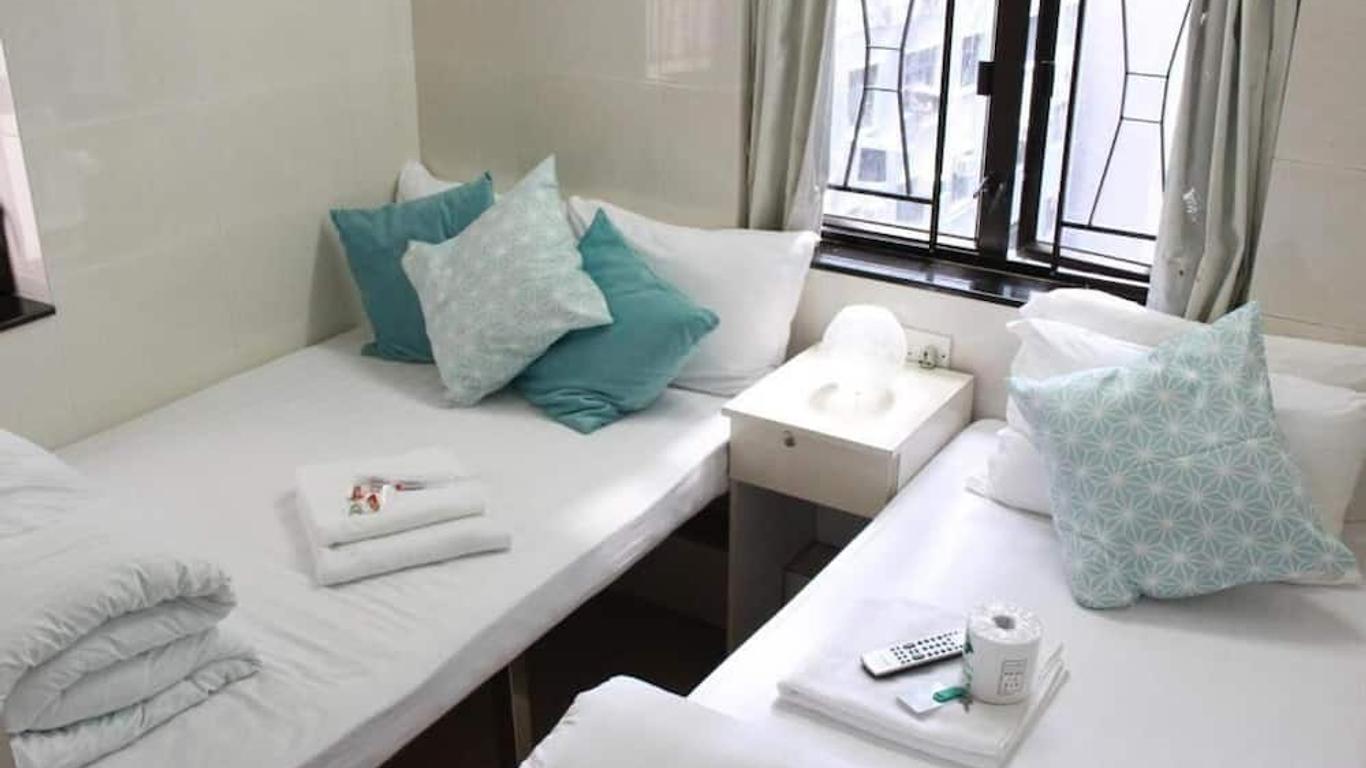 New Yan Yan Guest House reception 9th floor Flat E4 E6