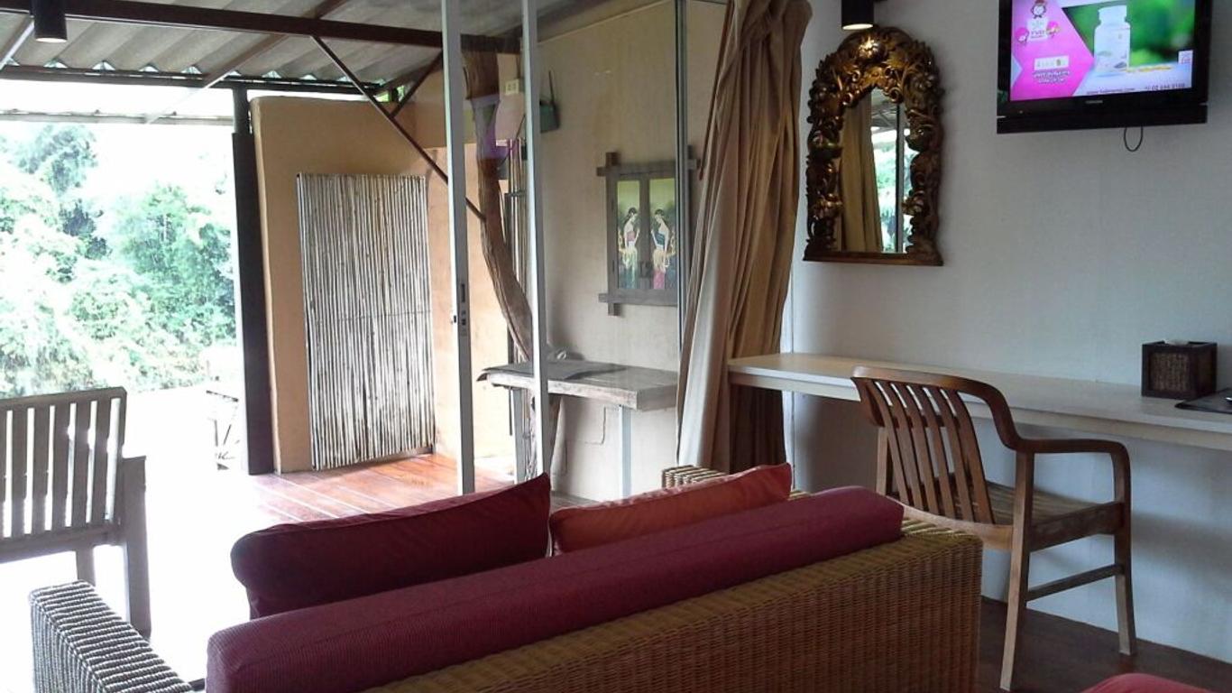 Chasorn Riverside Resort