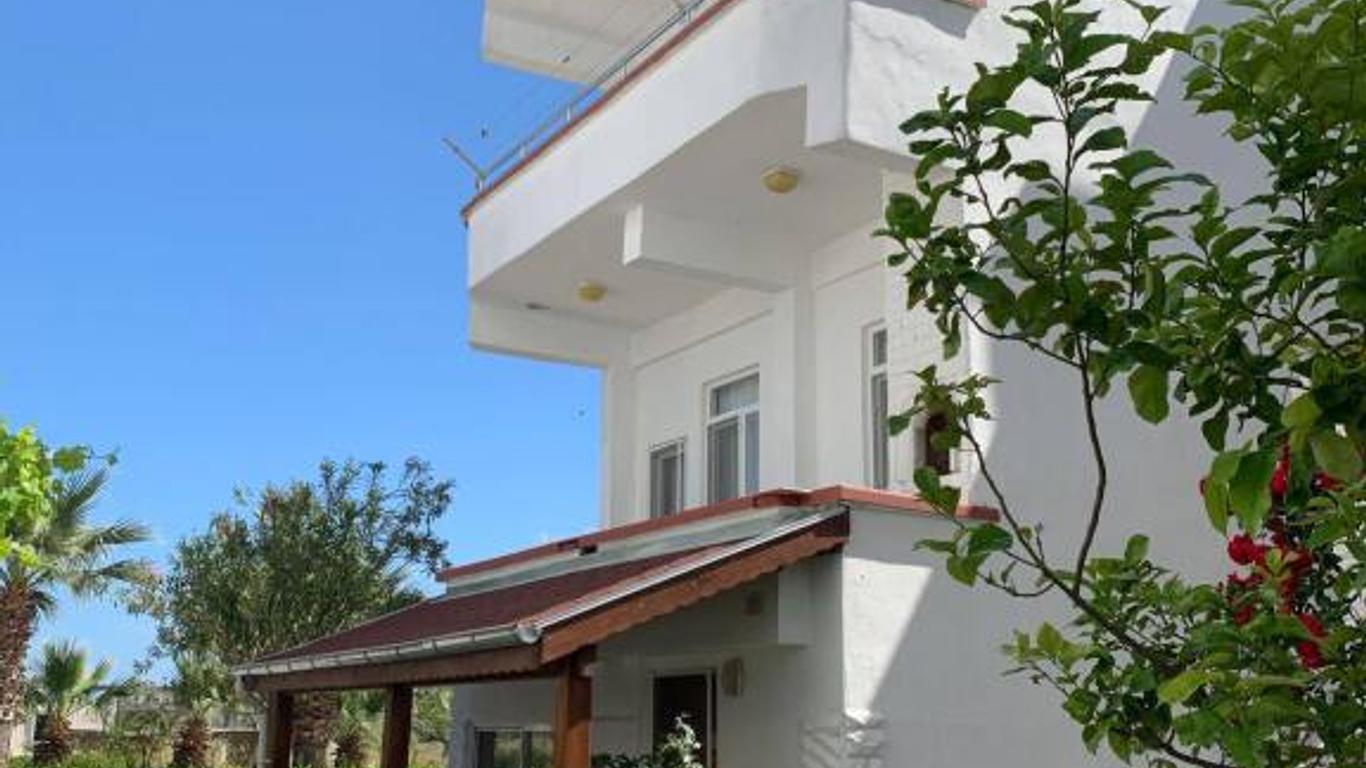 Altinkum Tatil Koyu
