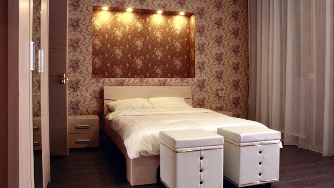 Airport City Lodge