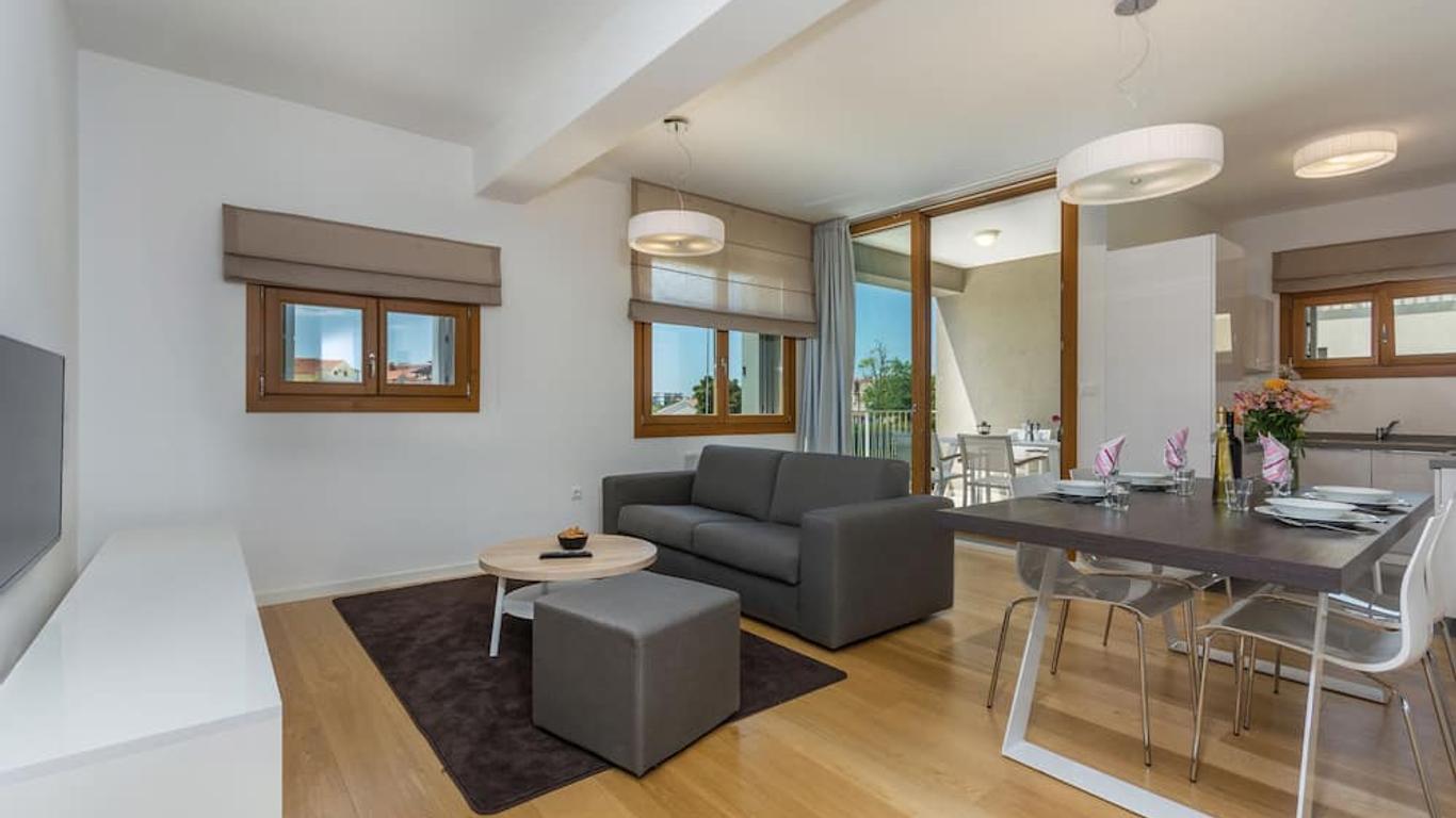 Maj Premium Residence