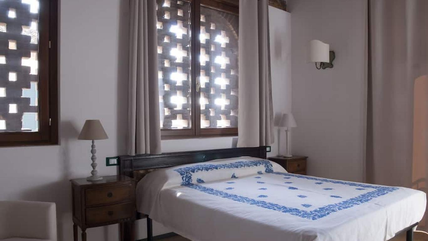 Palazzo Turro Bed & Breakfast
