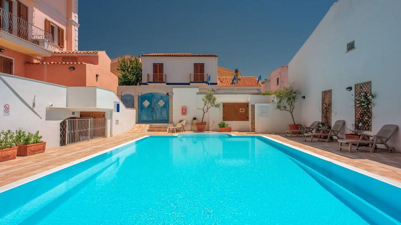 Cristal Blu Apartments In Santa Teresa Gallura