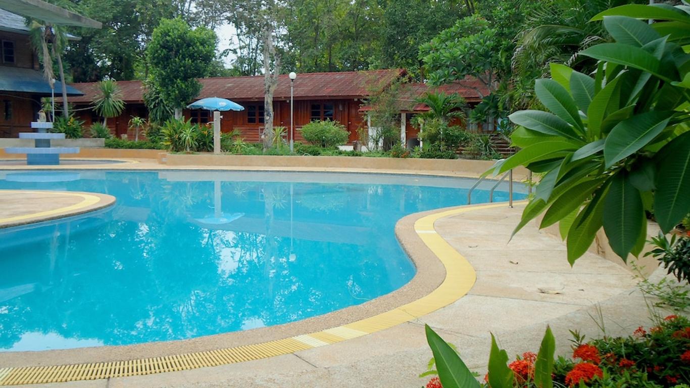 Saksuay Klangdoi Resort