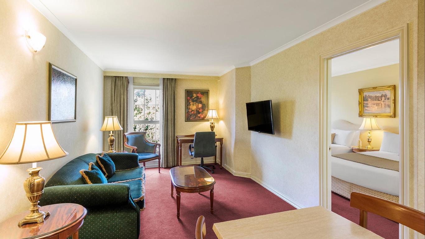 Canterbury International Hotel