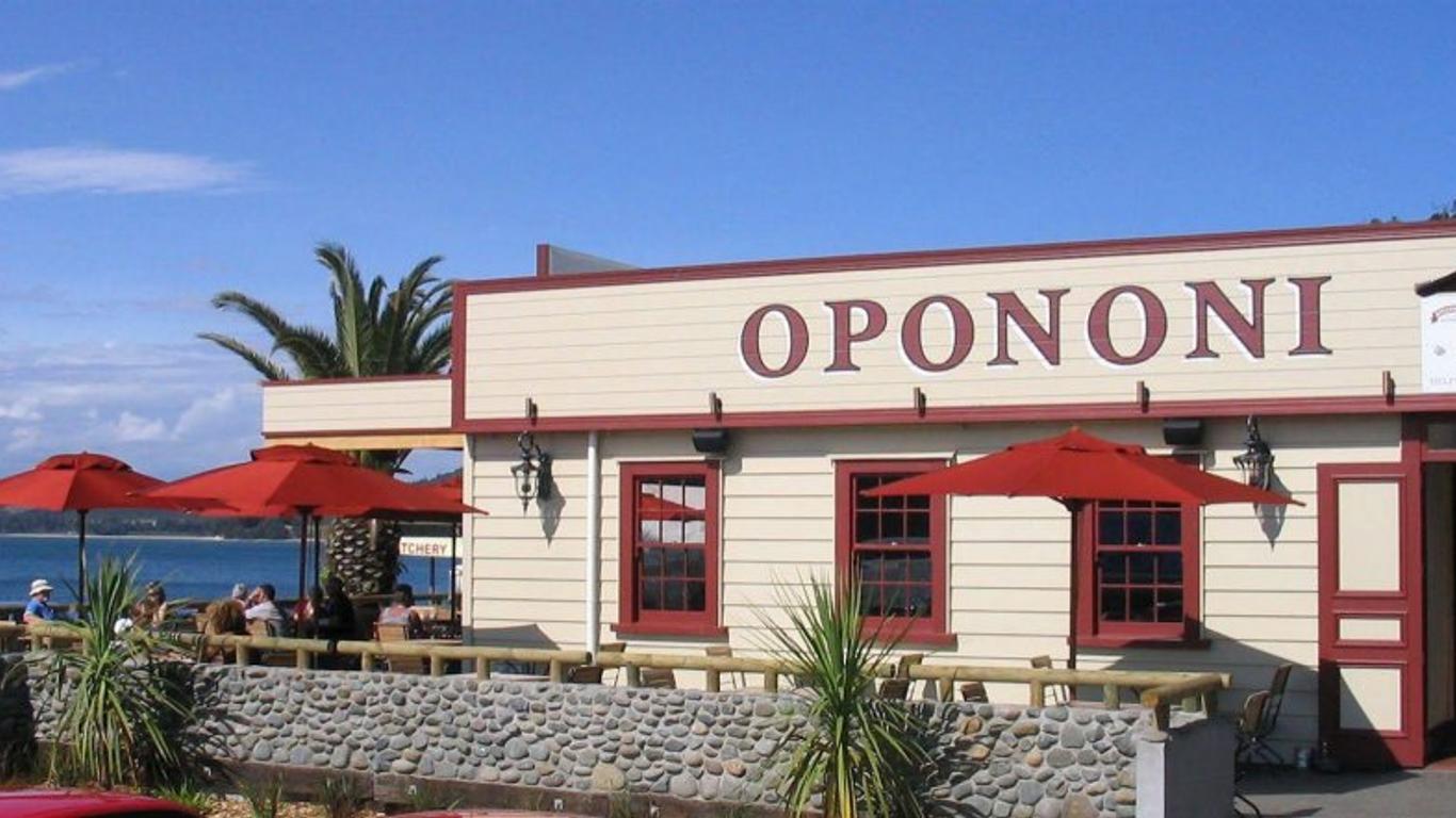 Opononi Resort