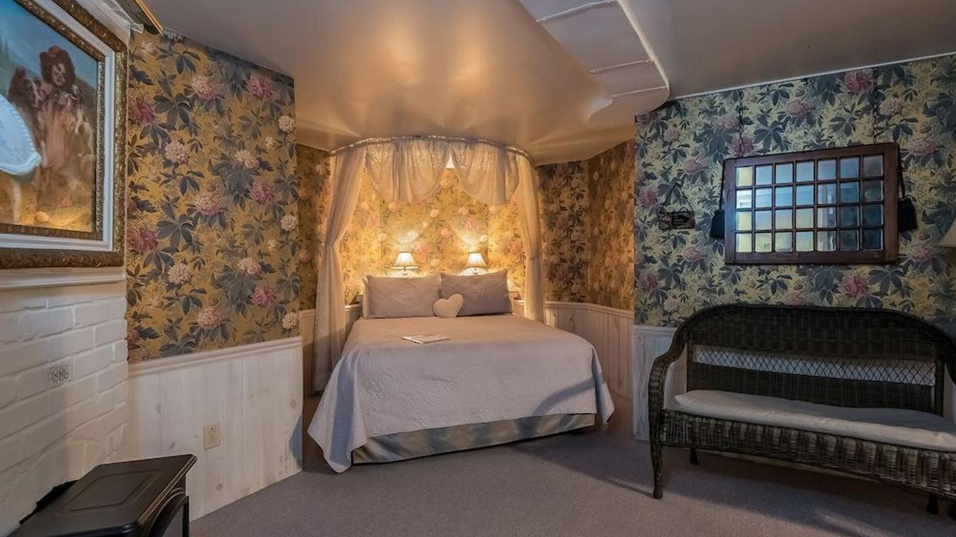 Kingsley House Bed & Breakfast - Full Home