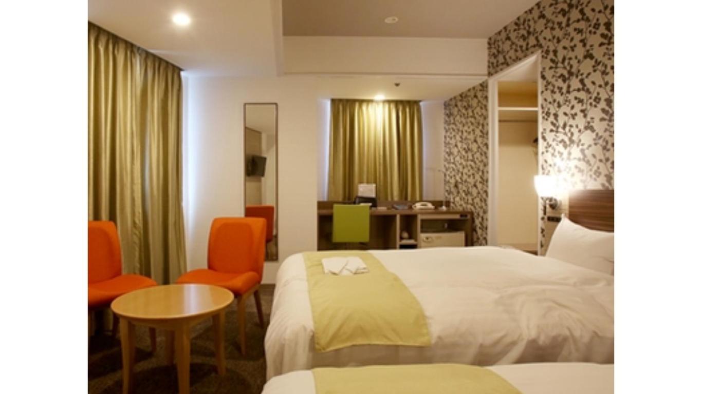 Hotel Crystal Plaza