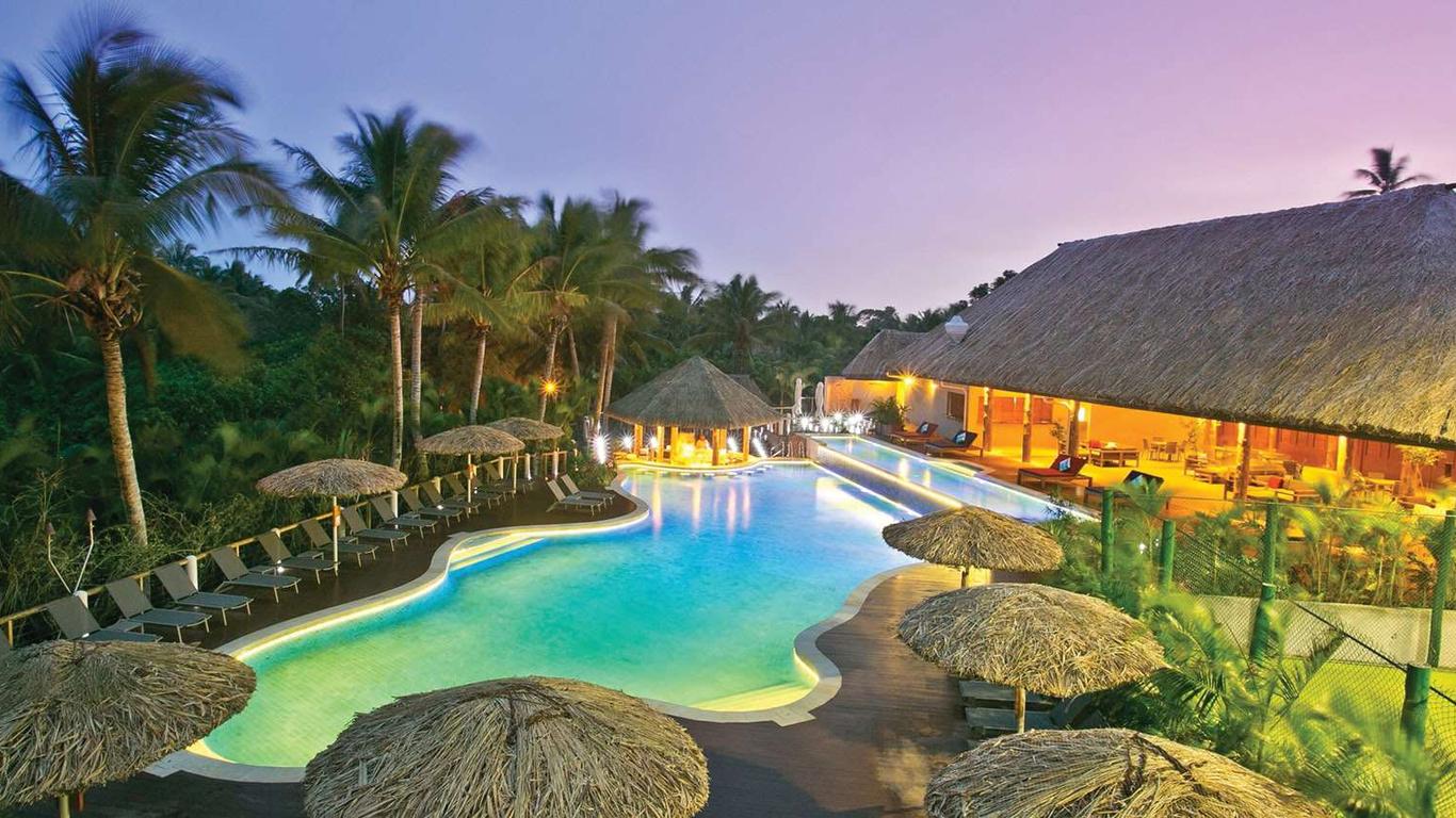 Outrigger Fiji Beach Resort